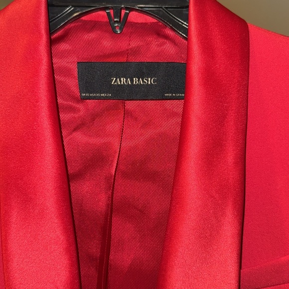 Red Zara blazer - Picture 2 of 5